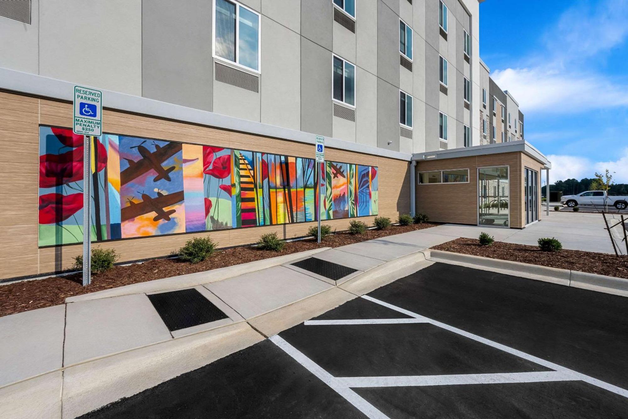 Everhome Suites Fayetteville Near Fort Bragg Exteriör bild