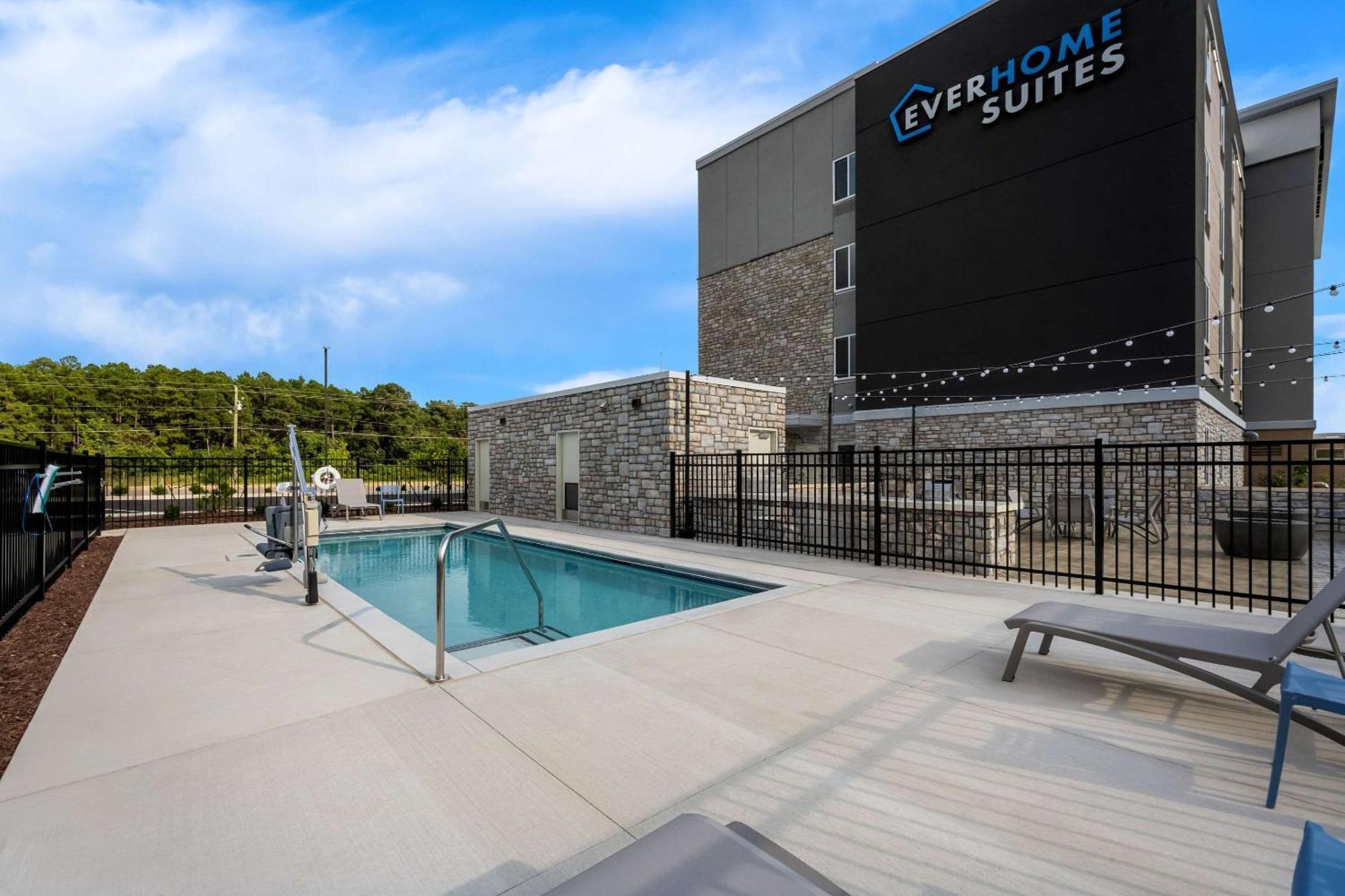 Everhome Suites Fayetteville Near Fort Bragg Exteriör bild
